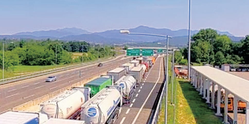 Tir, che caos per la dogana. Disagi non solo in autostrada