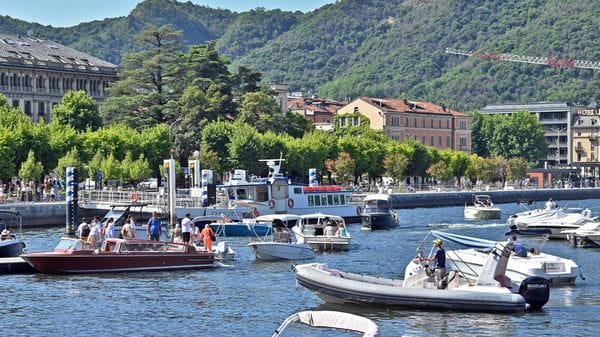 Troppe barche, pochi attracchi: «Ormai sul lago è il Far West»