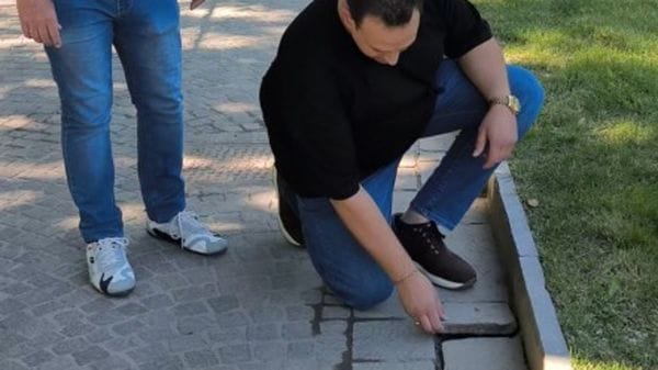 Video tour ai giardini: il porfido nuovo? Già si stacca