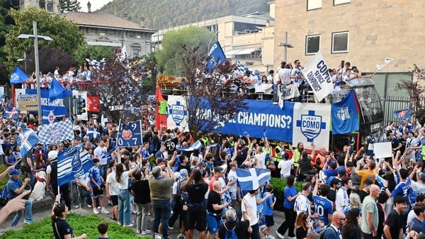Fabregas: «Via da qui? non esiste, nulla meglio di Como. Paz? Ci tiene...»