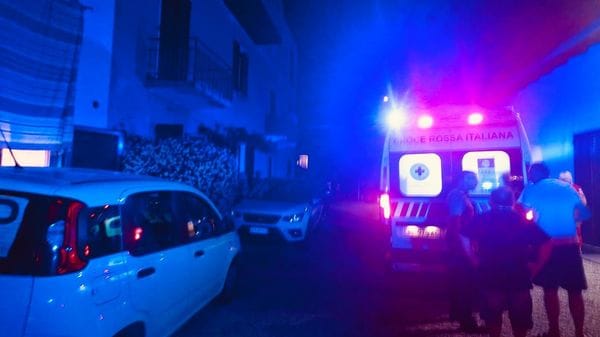 Cantù, ragazzina di 15 anni cade dalla finestra. Ricoverata in ospedale
