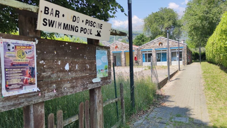 Gravedona, il lido abbandonato tra danni e degrado. In attesa del recupero