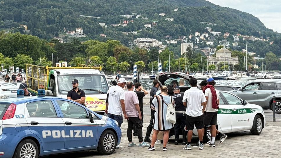 L’offensiva contro i “buttadentro”: ora li portano via anche in manette