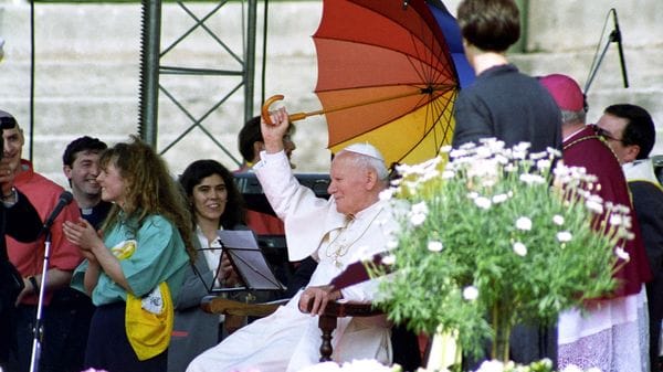 Trent’anni fa Papa Giovanni Paolo II a Como: «Vivete in un territorio di peculiare bellezza e dalle forti radici cristiane»