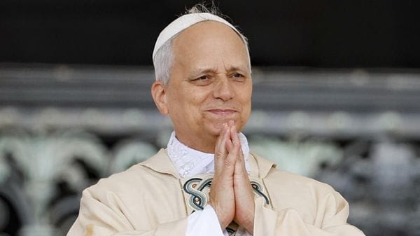 Un anno fa l’elezione di Leone XIV: il ricordo dei comaschi al Giubileo dei Giovani