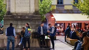 Accoltellamento in piazza Volta, «meno vigili a caccia di auto in divieto di sosta e più Polizia Locale per le strade»