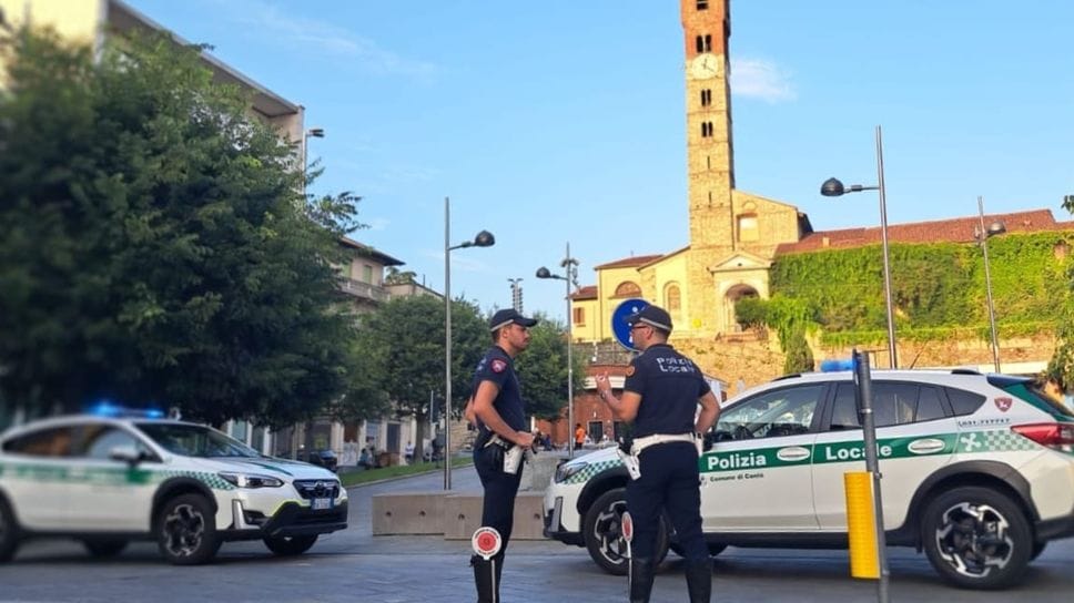 Cantù: giovanissimo con auto rubata fugge dopo aver investito un’anziano