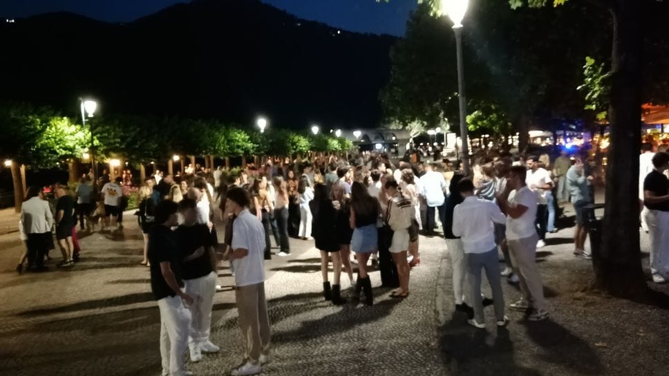 Cernobbio, la festa inaugurale dei “giovedì dell’Onda”