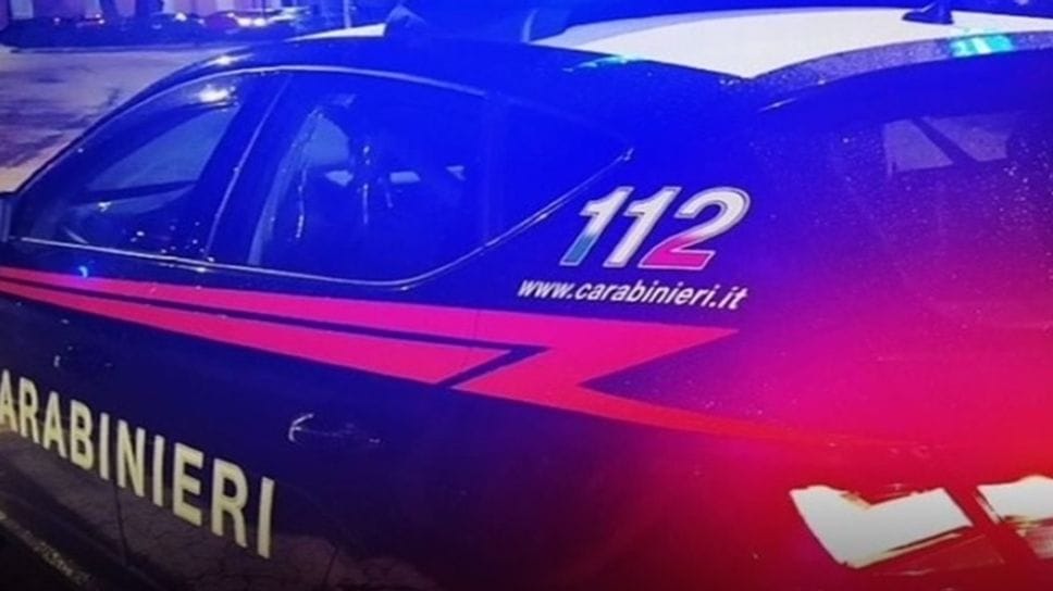 Inverigo, donna sfregiata al volto con una lama