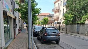 La “truffa dell’abbraccio” va a segno: a Turate sparisce una collanina d’oro