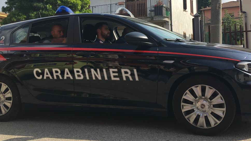 Valmorea, fugge all’alt dei carabinieri: arrestato poco dopo a casa sua