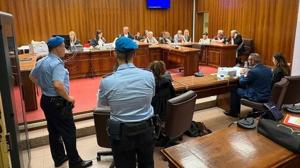 Accusato di aver ucciso la compagna a Veniano e di averne simulato il suicidio: disposta la perizia psichiatrica