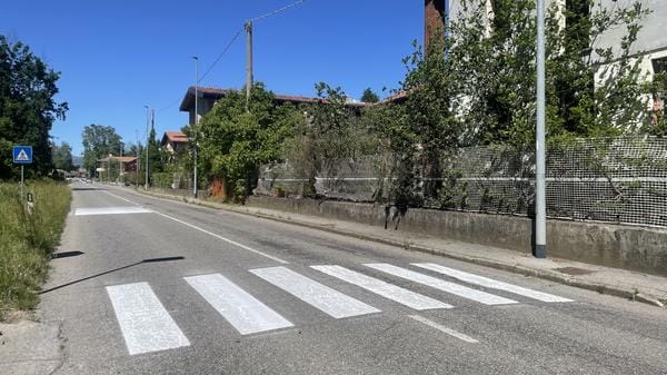 Alzate, strade più sicure: rifatte le strisce e la nuova segnaletica