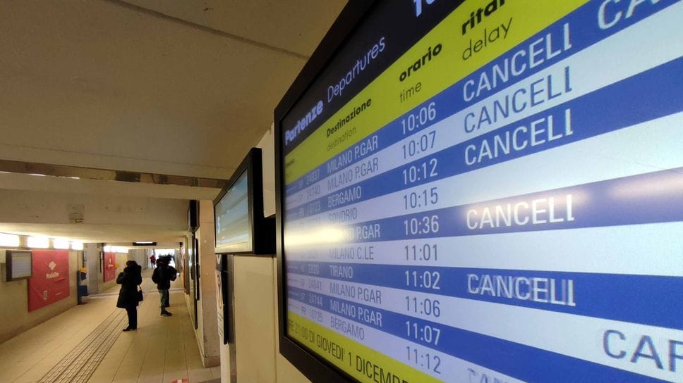 Sciopero dei treni in corso: fasce garantite questa sera dalle 18 alle 21