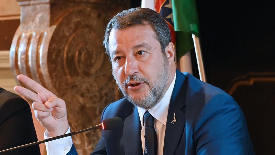 Ponti e transfughi, tempi duri per Salvini