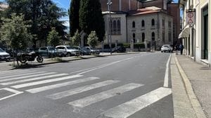 Il quindicenne: «Volevo fare un giro». Ancora grave il pensionato investito
