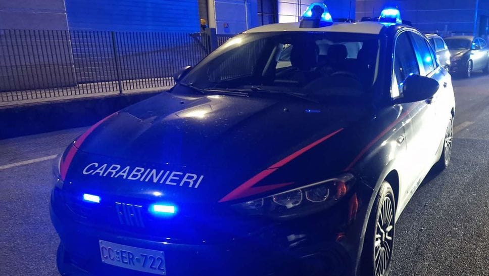 Violenta lite di notte ad Appiano, ferito un giovane di 21 anni