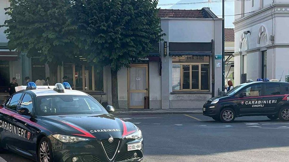 Erba, persecuzioni e auto a fuoco: arrestato stalker di 53 anni 