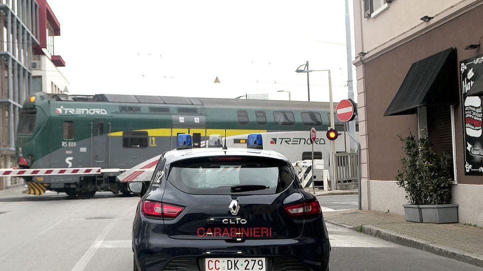 Brucia la macchina dell’ex fidanzata: uomo in carcere per atti persecutori