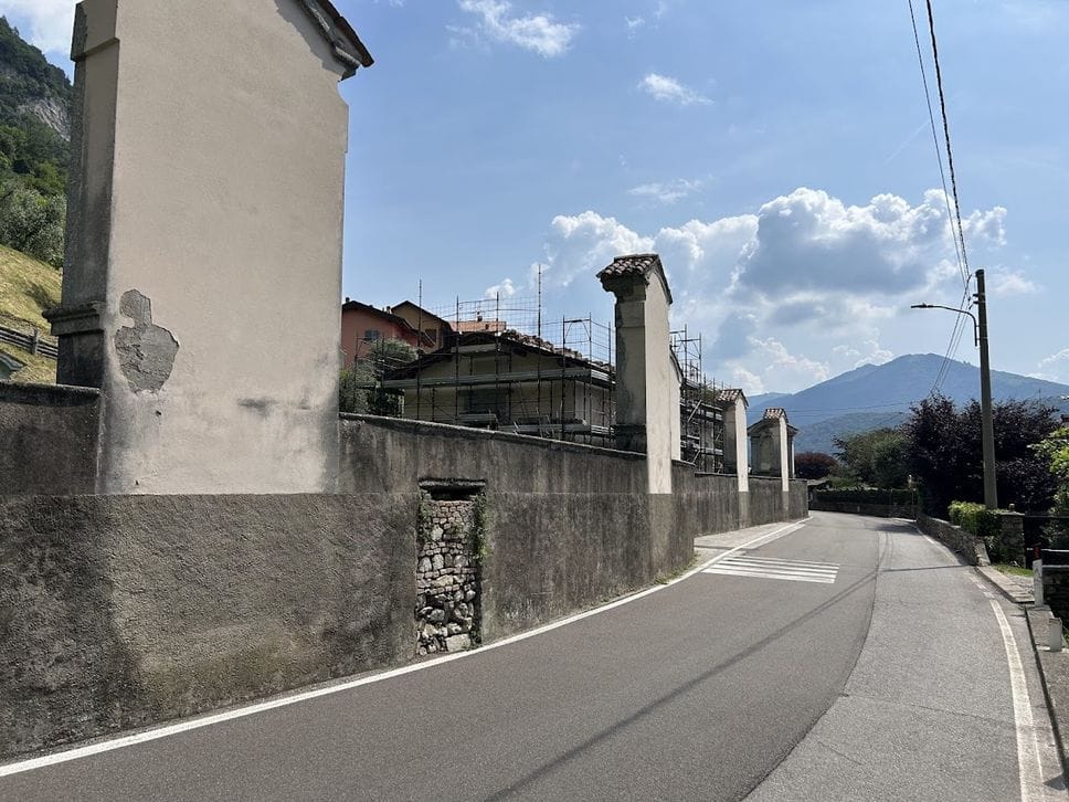 Caslino, via ai lavori di restauro per l’oratorio San Gregorio: costeranno circa 100mila euro