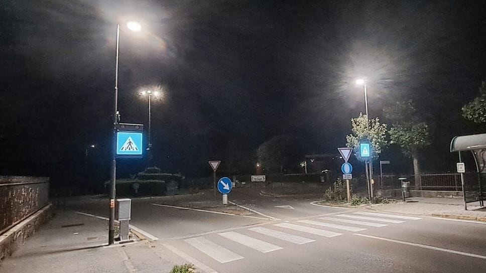 Nuove strisce pedonali “smart” a Brenna