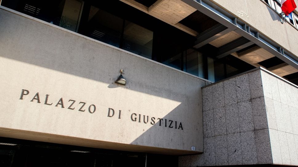 «Metteva i ragazzi contro la famiglia». Allenatore di basket finisce a processo 