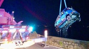 Auto nel lago, interrogato l’investitore: «Non sono fuggito, cercavo aiuto al bar»