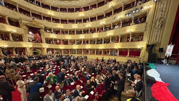 Festa del 2 giugno a Como. Il sindaco: «Occorre essere all’altezza dei nostri avi, senza indugio». Il prefetto: «Repubblica è comunità e storia viva»