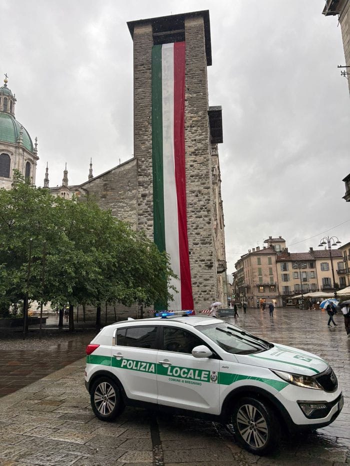 Festa del 2 giugno a Como. Il sindaco: «Occorre essere all’altezza dei nostri avi, senza indugio». Il prefetto: «Repubblica è comunità e storia viva»