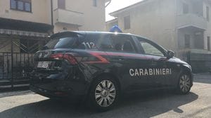 Quindicenne perde la mano a causa di un petardo: l’incidente a Villa Guardia