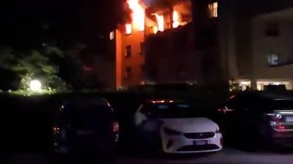 Incendio doloso in una palazzina a Montorfano