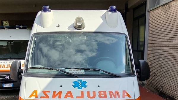 Torno, scontro tra auto e moto: un ferito