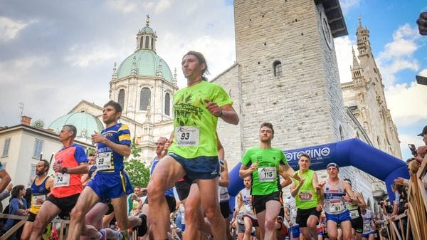 La “Como Night Run” stasera in centro. E  Notturna a Rovellasca 