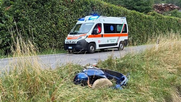 Lo scontro tra moto a Lasnigo: anche il ragazzo non ce l’ha fatta