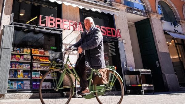 La storica Noseda rischia la chiusura. Appello al sindaco