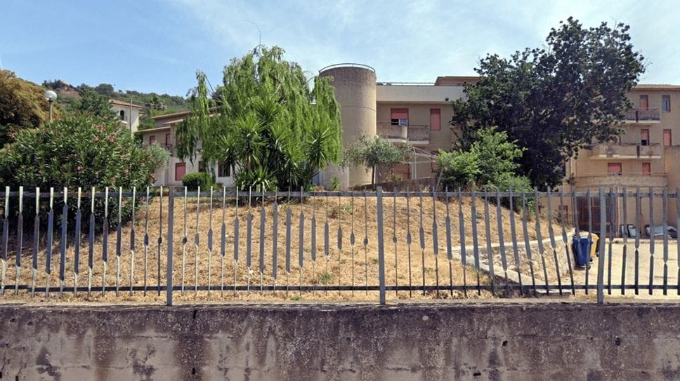 Trasferiti con l’inganno in Sicilia. I due anziani rientrano a casa