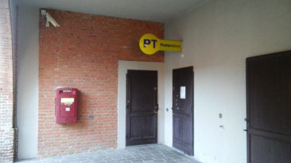 Cantù, maxi rapina in posta da 100 mila euro: arrestato