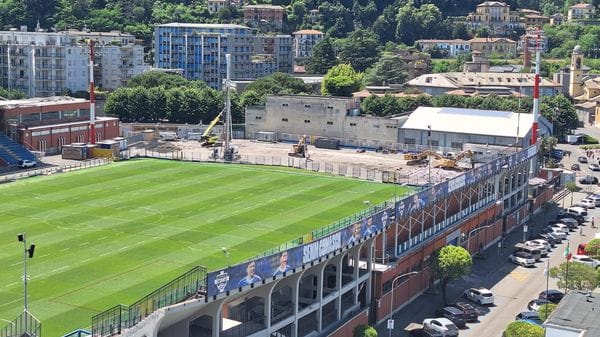 Lavori allo stadio Sinigaglia, è entrata in funzione la trivella