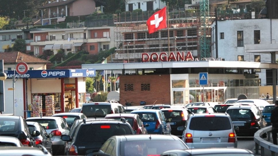 Blocco dei ristorni ai Comuni di frontiera, il Pd: «Ora Fontana ritiri la tassa sulla salute»