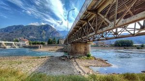 Siccità, accordo con gli idroelettrici: 4 milioni di metri cubi al giorno per i prossimi 15 giorni nel lago di Como