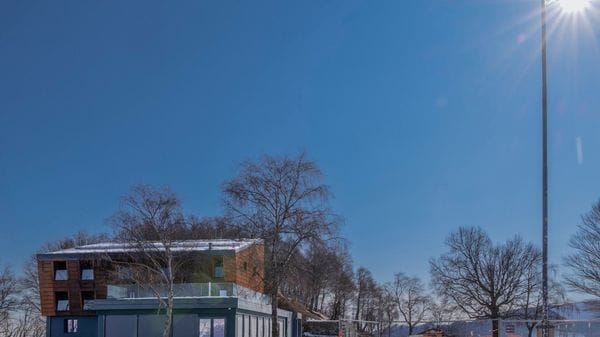 Sighignola, polemica sull’hotel. «Inadatto a quel posto unico»