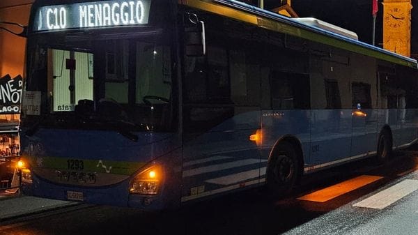 Como sempre più turistica Bus a chiamata e navette