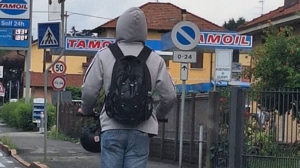 Monopattini, raffica di multe per chi è senza targa