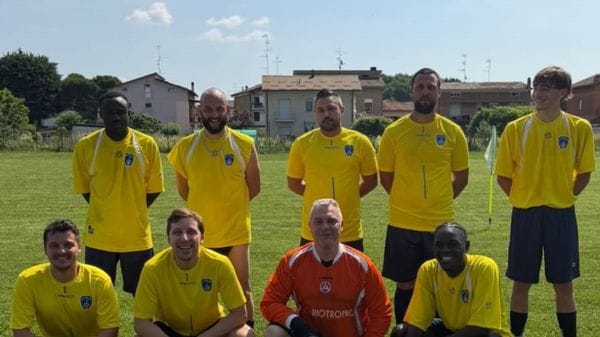 Un pallone per ricordare Menny: i Volontari del Lario vincono il memorial 