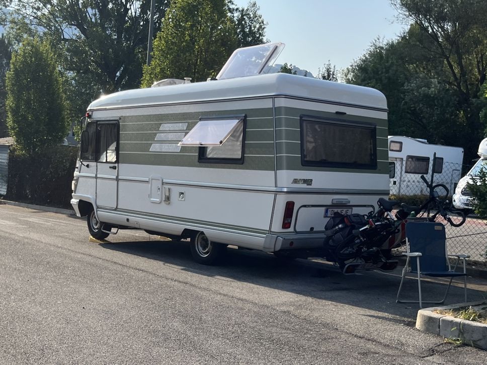 Un’estate da camper. La città è invasa, ma quanti abusivi