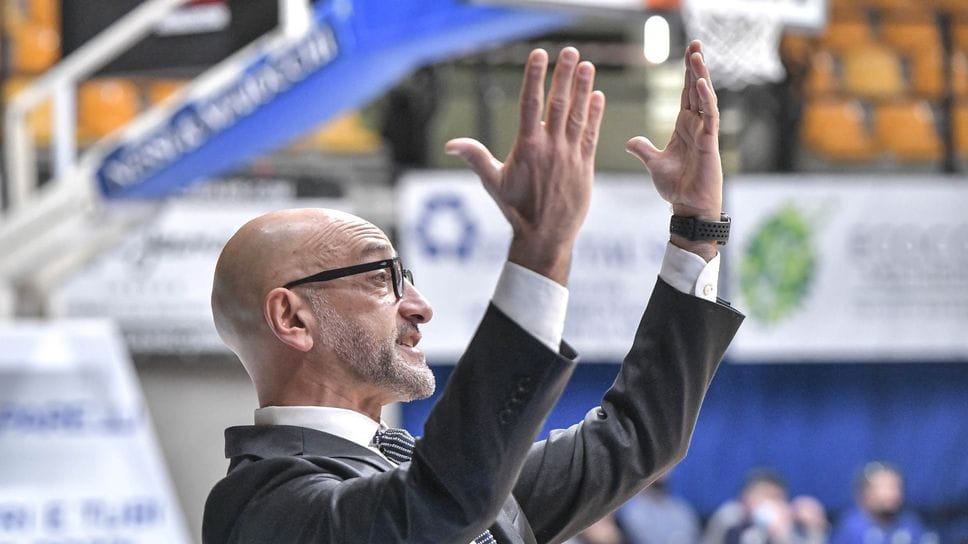 «Voglio giocatori che facciano più ruoli e lancerò i giovani»