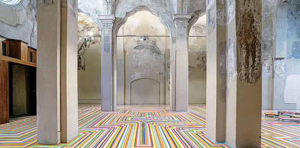 Palazzi e sculture, una via da guardare