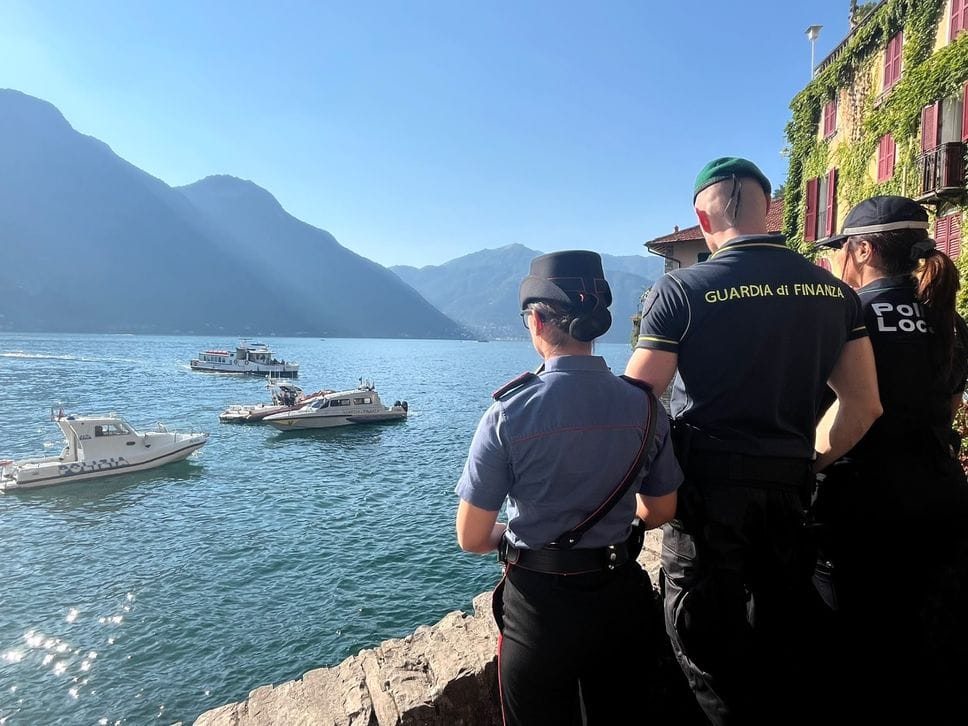 Tuffi proibiti dai tetti e dal ponte, ecco le prime multe