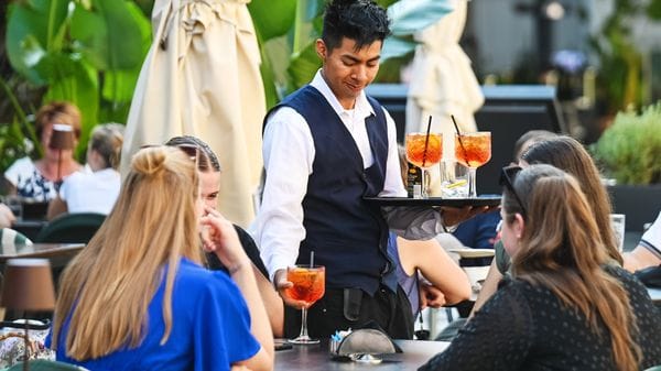 Il turismo comasco fa il pieno di addetti, ma la metà è part time