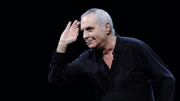 «Vi racconto il futuro e c’è da ridere»